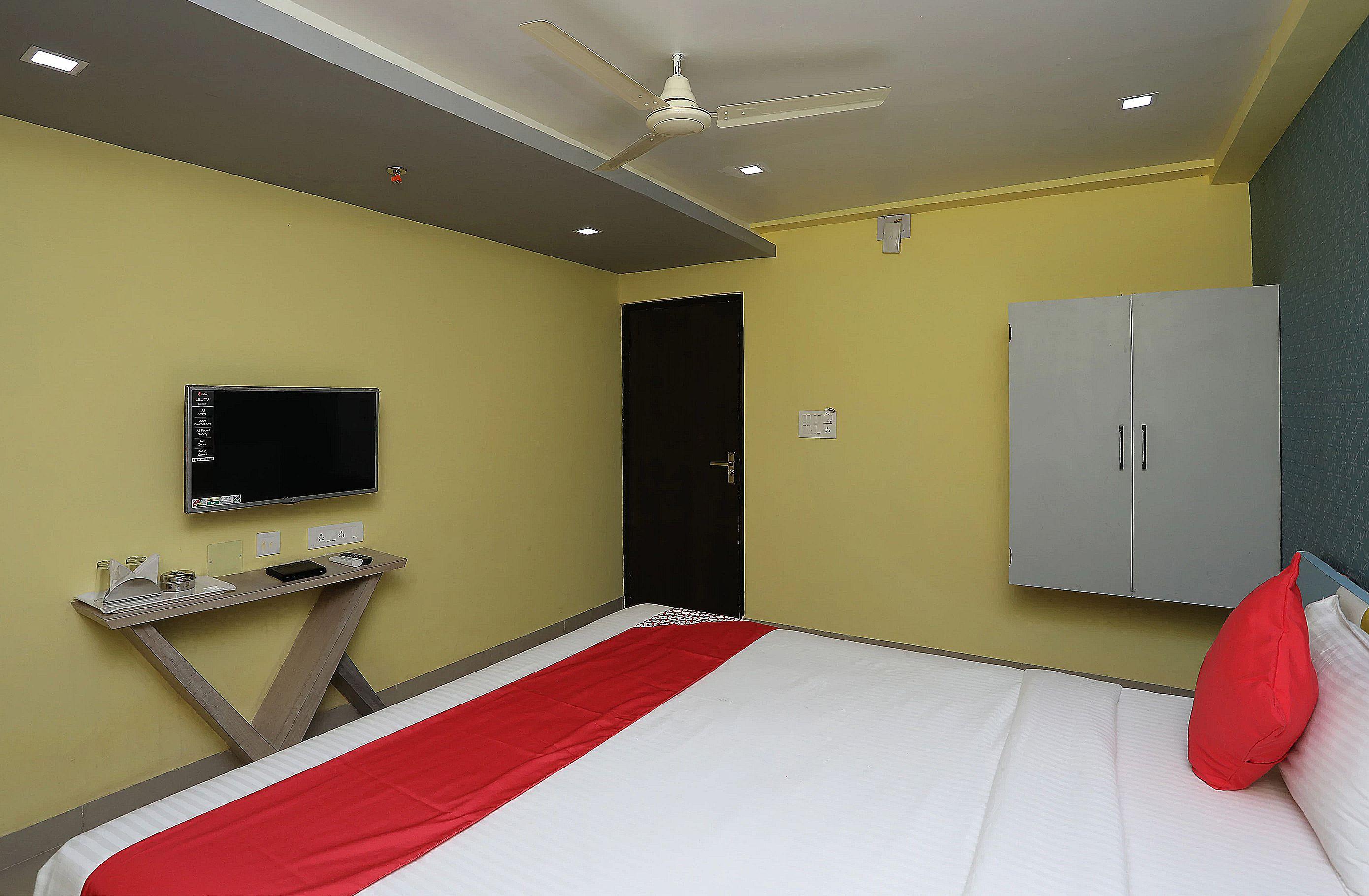 Super Capital O Sai Jagannath Hotel Khandagiri Exterior photo