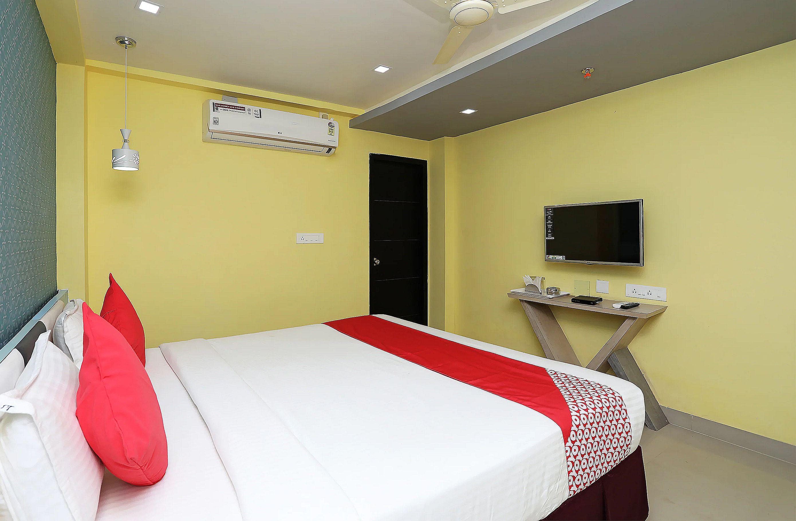 Super Capital O Sai Jagannath Hotel Khandagiri Exterior photo