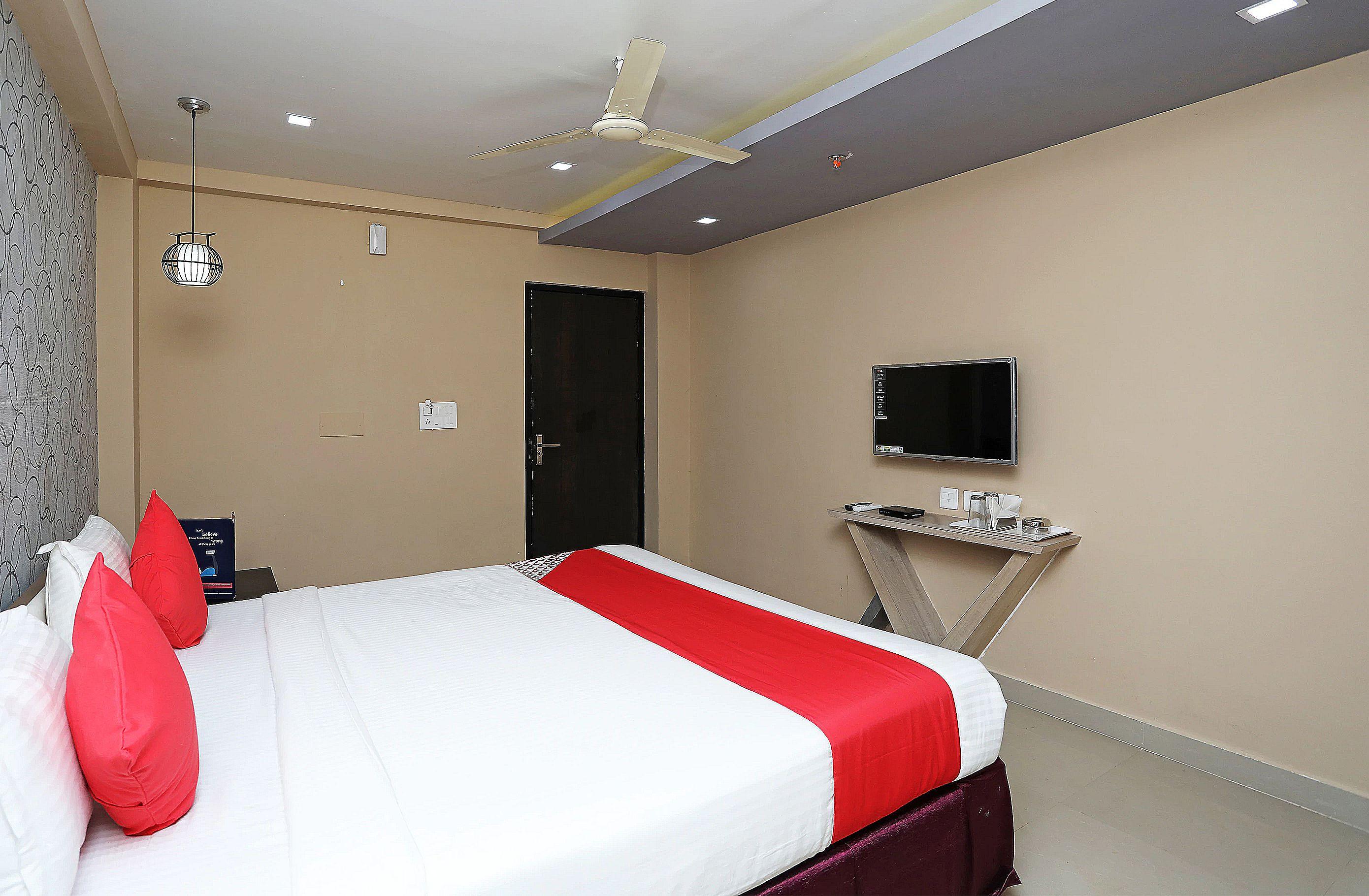 Super Capital O Sai Jagannath Hotel Khandagiri Exterior photo