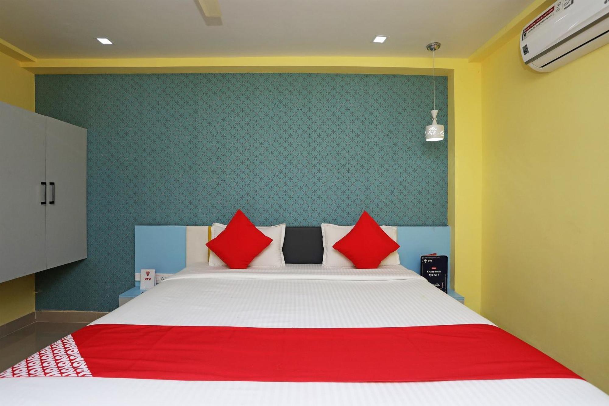 Super Capital O Sai Jagannath Hotel Khandagiri Exterior photo