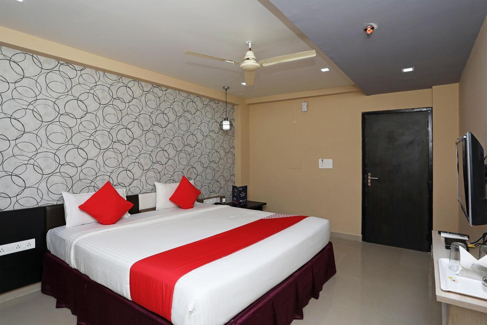 Super Capital O Sai Jagannath Hotel Khandagiri Exterior photo